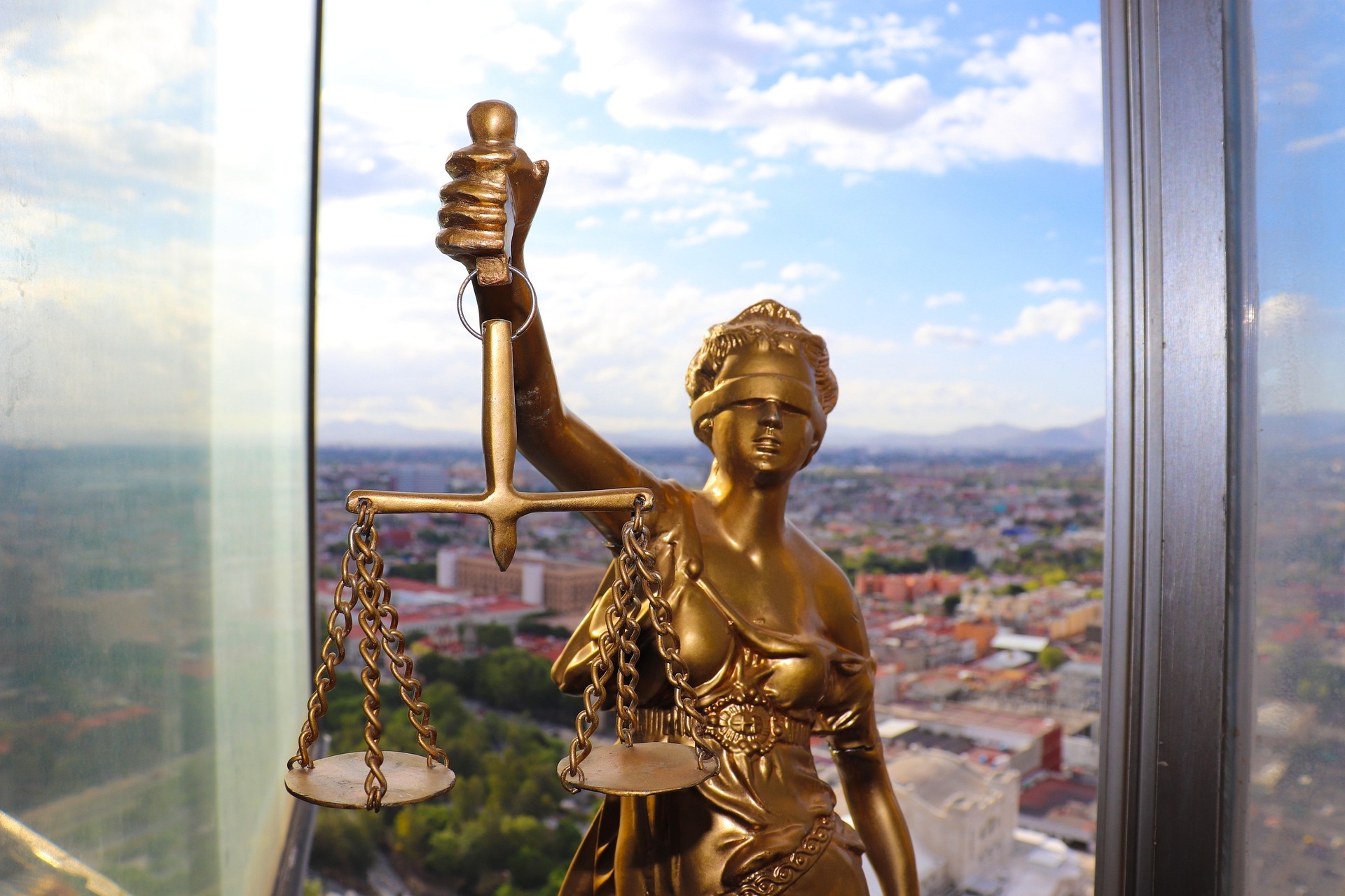 How Legal Awareness Helps Individuals Avoid Common Financial Mistakes